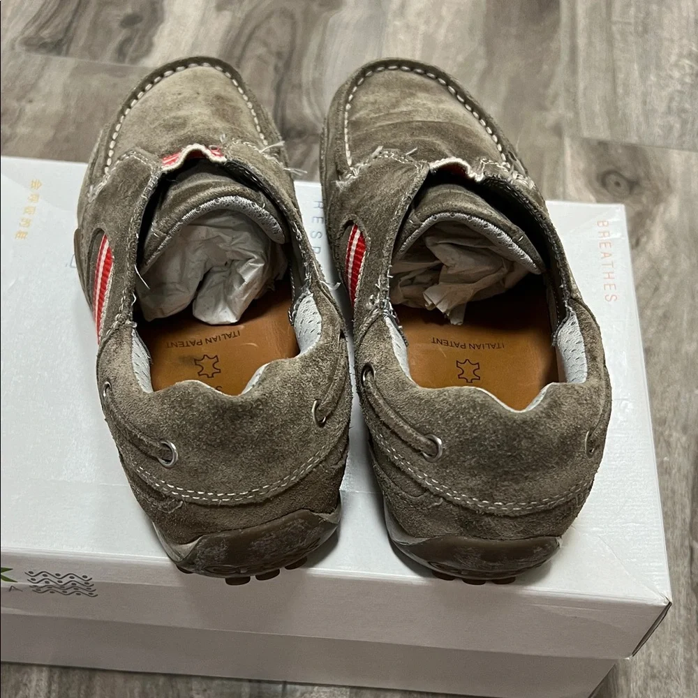 🔥🔥Geox Boys Slip-On Loafers in tan color